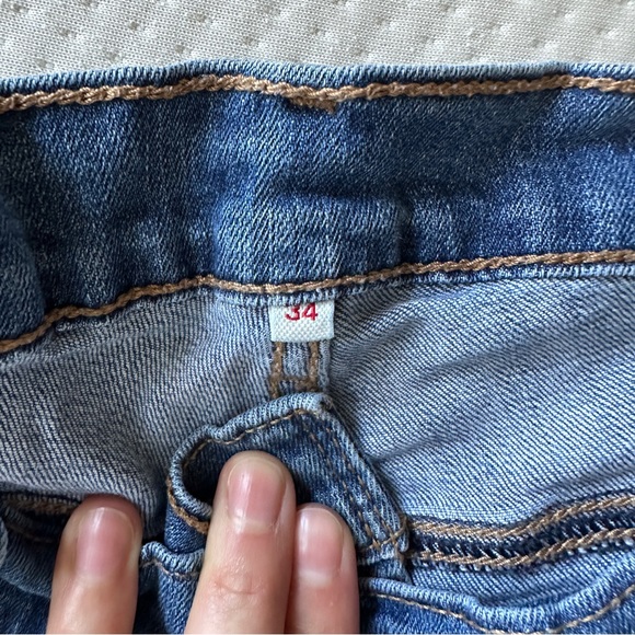 Levi Jean Shorts - Picture 4 of 4